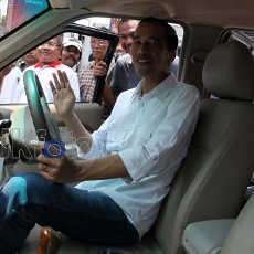 Jokowi Soal MRT: Kita Terus Atau Nggak Saja Belum Memutuskan