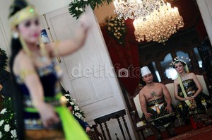 Rina Gunawan Layani Pernikahan 12/12/12 dengan 6.000 Tamu di Balikpapan
