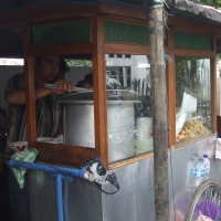 Kasus Bakso Babi, Pedagang Bakso Khawatir Dagangan Tak Laku