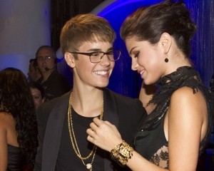 Balikan, Justin Bieber Makin Mesra dengan Selena Gomez