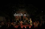 Romantisme Keraton Dalam Sendra Tari Legong