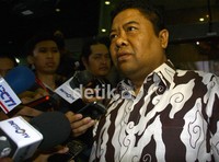 Teddy Rusmawan yang merupakan Ketua Panitia Lelang Simulator SIM ini diperiksa selama sembilan jam. Ramses/detikFoto.