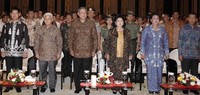 Tema yang diusung adalah Proyeksi Perekonomian Nasional 2013 dan Peningkatan Peran Pengusaha Pemula dan Pengusaha Lokal. Abror Rizki/presidensby.info