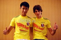 Sean Gelael (kiri) siap tampil di ajang balap Formula 3 (F3) British.