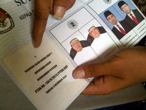 Pilkada Bangkalan, Meski Gambar Nomor 1 Ditutup Stiker Masih Dicoblos