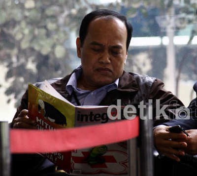 Setelah Digunturkan, Djoko Susilo Kenakan Baju Tahanan KPK