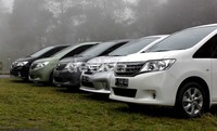 Nissan memperkenalkan 2 varian All New Serena Tipe X (Standar) dan HighwayStar di kawasan Bandung, Jawa Barat.