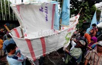 Mereka juga meminta pemerintah mengevaluasi kebijakan sektoral sebagai upaya untuk memberikan jaminan kesejahteraan dan perlindungan hukum bagi nelayan.