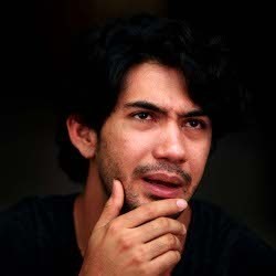 Hati-hati Perankan Habibie, Reza Rahadian 6 Jam Baca Skrip
