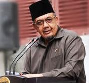 Curhatan Menteri PAN Yang Tidak Mau Jadi PNS