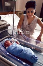 Ini Dia Foto Perdana Anak Kedua KD & Raul Lemos