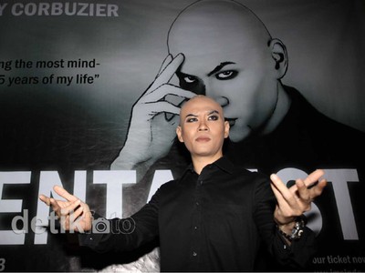 Deddy Corbuzier Siap Gelar Pertunjukan Tunggal