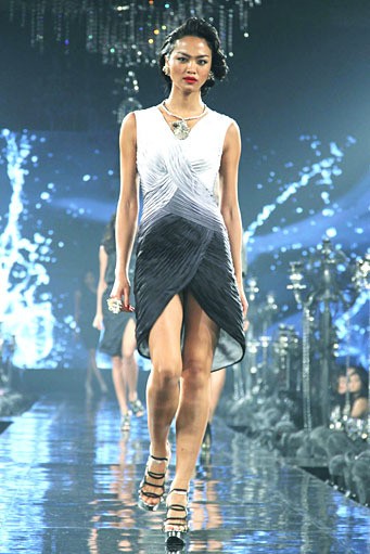 Arantxa adi Collection 2013 Re-Invite at Grand Ballroom Hotel Kempinski. Grand Indonesia. Jakarta. [Foto: Mohammad Abduh/Wolipop]