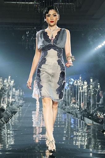 Arantxa adi Collection 2013 Re-Invite at Grand Ballroom Hotel Kempinski. Grand Indonesia. Jakarta. [Foto: Mohammad Abduh/Wolipop]