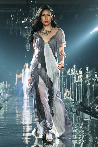 Arantxa adi Collection 2013 Re-Invite at Grand Ballroom Hotel Kempinski. Grand Indonesia. Jakarta. [Foto: Mohammad Abduh/Wolipop]