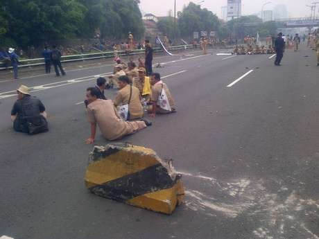 Demo Ribuan Perangkat Desa Rusuh, Perwakilan Diterima Pimpinan DPR