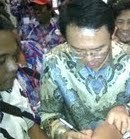 Ahok Mendadak Artis di Acara Penghargaan Donor Darah
