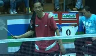 3 Gaya Atletis Jokowi Saat Olahraga