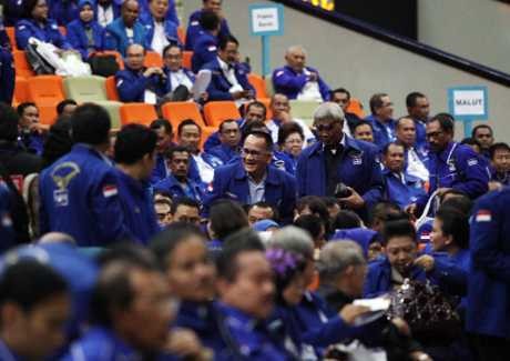 Heboh! Ruhut Masuk ke SICC Saat Anas Pidato di Silatnas PD