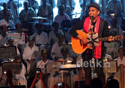 Bertabur Bintang Asal Timur di Konser Suara dari Timur