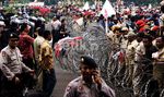 Ribuan Polisi Amankan Demo Kades di DPR