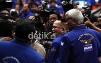 Kebutuhan organisasi adalah menjaga soliditas kader yaitu memenangkan Pemilu 2014. Kalau statement Ruhut itu bukan suara institusi dan akan kami lawan. Kongres jalankan organisasi sampai 2015 dan Ruhut harus belajar AD/ART, ujar Sekretaris DPD PD DKI Jakarta, Irfan Gani terkait pengusiran Ruhut.