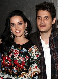 'Ini pacarku, John,' aku Katy dengan wajah sumringah di acara tersebut. Astrid Stawiarz/Getty Images.