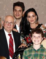 Jelang Natal, Katy Perry & John Mayer Makin Mesra