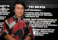 Bolot meminta agar Kak Seto ikut menyelesaikan tuduhan itu dengan jalur damai.