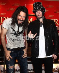 Terkait album baru, Guns N' Roses mengaku menyiapkan ratusan lagu untuk album baru mereka.