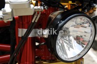 Bagian depan Suzuki GSX600 hasil modifikasi.