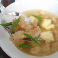 Gurihnya Sop Ikan Dory Ala Kopi Tiam Oey