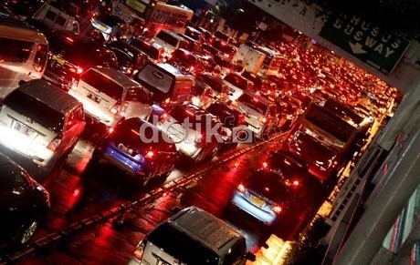 Malam Minggu, Jakarta Dikepung Kemacetan