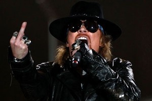 Konser Guns N Roses Hari Ini Resmi Ditunda, Pindah ke Ancol Esok Pukul 13:00 WIB