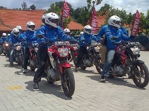 Peluncuran New V-Ixion Tutup Jalan Dago Bandung