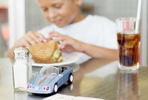 5 Cara Cerdas Batasi Asupan Gula dalam Diet Anak