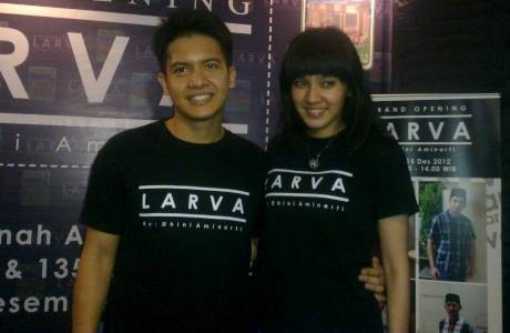 Dimas Seto & Dhini Aminarti Buka Butik di Tanah Abang