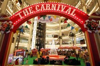Permainan khas Carnival seperti Coke Ring, Tic Tac Toe, Goblet, dan Milk Can serta Carrousel tersaji. (Dok Emporium)