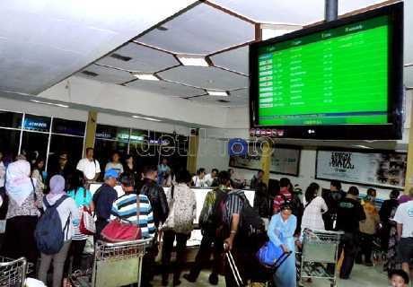 Imbas Radar Bandara Soekarno-Hatta Mati, Penumpang Terlantar di Pekanbaru