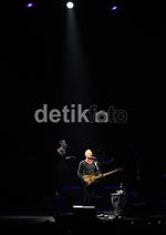 Konser Back to Bass Tour Sting di Jakarta
