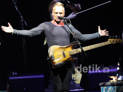 Konser Back to Bass Tour Sting di Jakarta