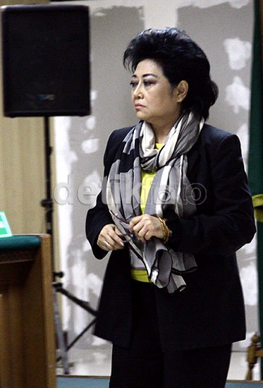 Hartati Murdaya Dikonfrontir dengan 2 Anak Buahnya