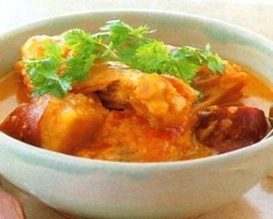 Nikmati Awal Minggu yang Ceria dengan Sajian Gulai Ayam