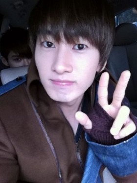 Si Anchovy Jewel Guy Eunhyuk SuJu dari Kecil Hingga Kini