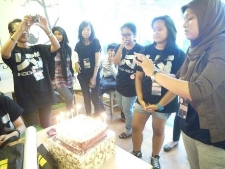 YG Indonesia Rayakan Ulang Tahun Seungri, Psy & Papa YG