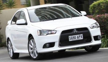 Mitsubishi Tunda Luncurkan Lancer Generasi Terbaru