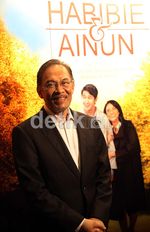Anwar Ibrahim Nonton Habibie & Ainun