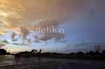 Indahnya Lembayung Senja di Langit Bekasi