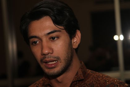 Reza Seperti Kesurupan Pak Habibie