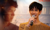 Dalam album yang sudah digarap 2,5 tahun, Dimas me-recycle lagu Dewa 19 ciptaan Ahmad Dhani, 'Kamulah Satu-Satunya'.